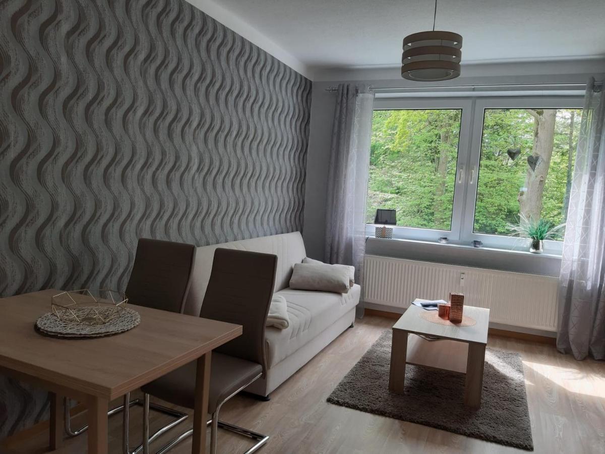 Ferienwohnung "Am Schlosspark" Neetzow Exterior photo